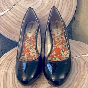 Black Stilettos- patent inside lining original